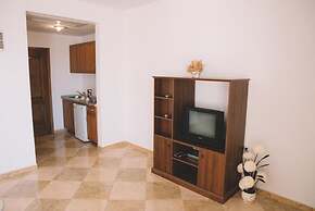 Panorama Apartments & Rooms