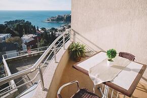 Panorama Apartments & Rooms