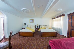 Royal Elmount Hotel