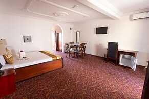 Royal Elmount Hotel