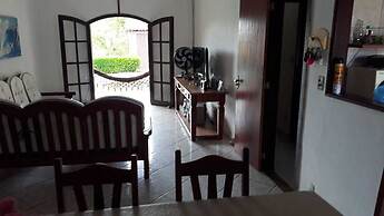 Casa com 4 Suítes e Piscina em Búzios