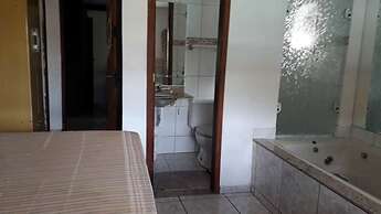 Casa com 4 Suítes e Piscina em Búzios