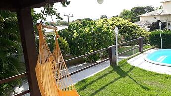 Casa com 4 Suítes e Piscina em Búzios