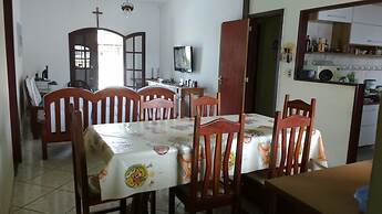 Casa com 4 Suítes e Piscina em Búzios