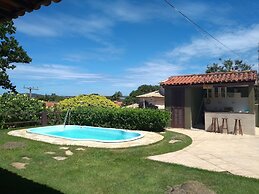 Casa com 4 Suítes e Piscina em Búzios
