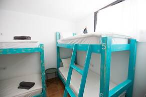Surfers Retreat - Hostel - Adults Only
