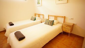 Surfers Retreat - Hostel - Adults Only