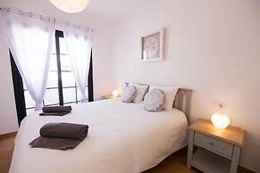 Surfers Retreat - Hostel - Adults Only