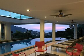 Villa Glenisla - Luxury Villa With Seaview