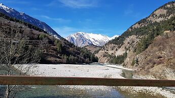 The Devdwar Yoga Resort