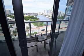 Great Bay View 2 Bed 2 Bath Residence @ Beachwalk