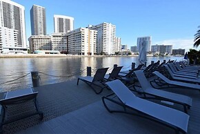 Great Bay View 2 Bed 2 Bath Residence @ Beachwalk