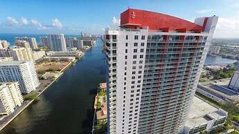 Amazing Ocean & Intracoastal View 1 Bedroom Unit @ The Beachwalk