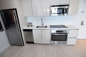 Stunning Bay Views 2 Bed 2 Bath Residence @ Beachwalk