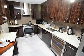 Spectacular Ocean View -  2 Beds + 2 Baths On The Beach