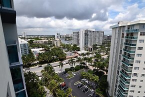 Spectacular Ocean View -  2 Beds + 2 Baths On The Beach