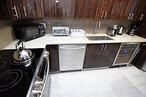 Spectacular Ocean View -  2 Beds + 2 Baths On The Beach