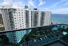 Spectacular Ocean View -  2 Beds + 2 Baths On The Beach