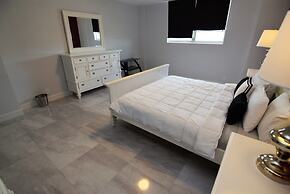 Spectacular Ocean View -  2 Beds + 2 Baths On The Beach