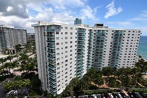 Spectacular Ocean View -  2 Beds + 2 Baths On The Beach