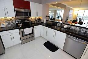 Spectacular Bay View 2 Bed 2 Bath @ Golden Bay Sunny Isles Beach