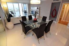Spectacular Bay View 2 Bed 2 Bath @ Golden Bay Sunny Isles Beach