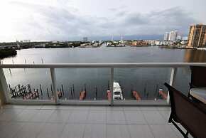 Spectacular Bay View 2 Bed 2 Bath @ Golden Bay Sunny Isles Beach