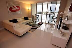 Spectacular Bay View 2 Bed 2 Bath @ Golden Bay Sunny Isles Beach
