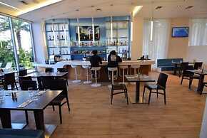 2 Bedroom Unit Across From Ocean @ Beachwalk Resort