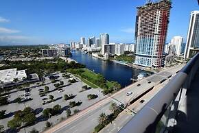 2 Bedroom Unit Across From Ocean @ Beachwalk Resort