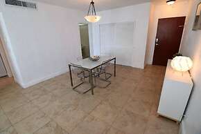 Spectacular 1 Bed 1 Bath @ Tides