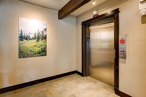 1 Br With Amazing Views Of Mountain Range 1 Bedroom Condo - No Cleanin