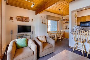 1 Br With Amazing Views Of Mountain Range 1 Bedroom Condo - No Cleanin