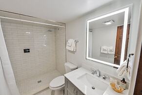 Escape the heat in this family-friendly slopeside condo - No Cleaning 