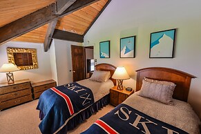 Escape the heat in this family-friendly slopeside condo - No Cleaning 