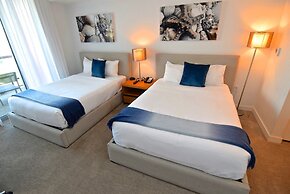 Modern Studio With Amazing Ocean & Bay View @ Beachwalk Resort