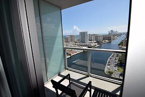 Superb Ocean, Bay & Skyline View Residence 2 Bed 2 Bath @ Beachwalk Re