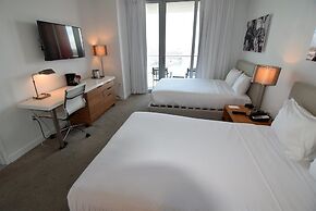 Superb Ocean, Bay & Skyline View Residence 2 Bed 2 Bath @ Beachwalk Re