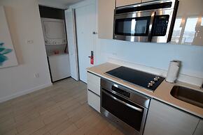 Superb Ocean, Bay & Skyline View Residence 2 Bed 2 Bath @ Beachwalk Re