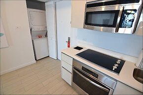 Fabulous Bay, Ocean & Skyline View 2 Bed 2 Bath Residence @ Beachwalk 