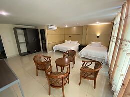 Hotel F Sur Inn