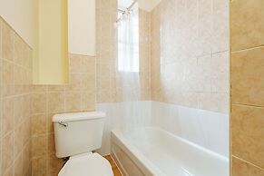 Furnished Empire Blvd Guest House