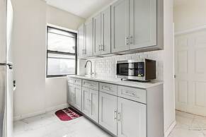 Furnished Empire Blvd Guest House