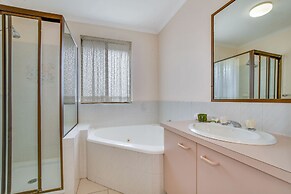 Coral Breeze Bradman Avenue Maroochydore