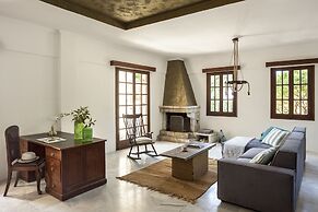 Luxurious Mani Peninsula Traditional Tower