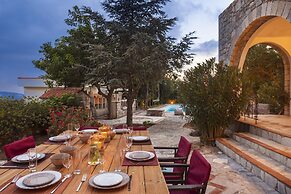 Luxurious Mani Peninsula Traditional Tower