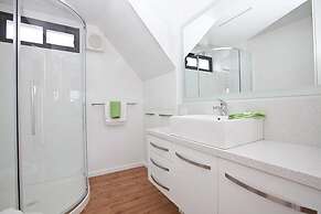 All Seasons Houseboats