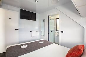 All Seasons Houseboats