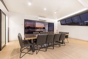 All Seasons Houseboats