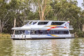 All Seasons Houseboats